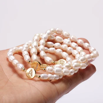 Módní Přírodní Sladkovodní Pearl Šperky Připojit Počáteční 26 Dopis Zlata Zpevněné Kubický Zirkon Náramek Pro Ženy Girlt Dárek