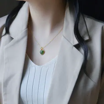 Nový stříbrný vykládaný přírodní Hetian jade jasper láska srdce přívěsek náhrdelník romantické kouzlo výklenek design řemesla dámy značky šperky