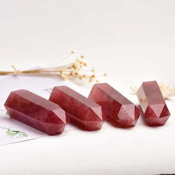 Přírodní red crystal Point Jahodový Křemen Léčivé Energie kamene pro Domácí Dekor Reiki Leštěné Řemesla Kamene Vytesaný 1KS