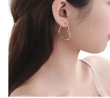 925 Sterling Silver Elegantní Srdce Ucho Piercing Stud Náušnice Pro Ženy korejský Styl Půvabný Simple Ucho Šperky eh1302