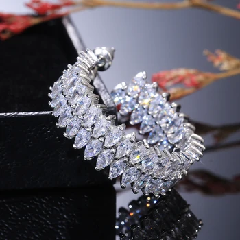 Huitan Luxusní Vysoce Kvalitní AAAAA Marquise Zirkony Mikro Zpevněné Ženy Náušnice Elegantní Svatební Zásnubní Lady Náušnice Šperky