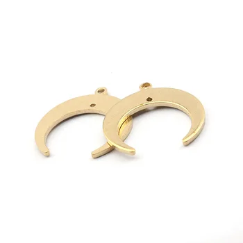20ks Raw Brass Crescent Moon Přívěsky Konektor Přívěsek Pro DIY Náušnice Neckalce Výrobu Šperků 18*19 mm
